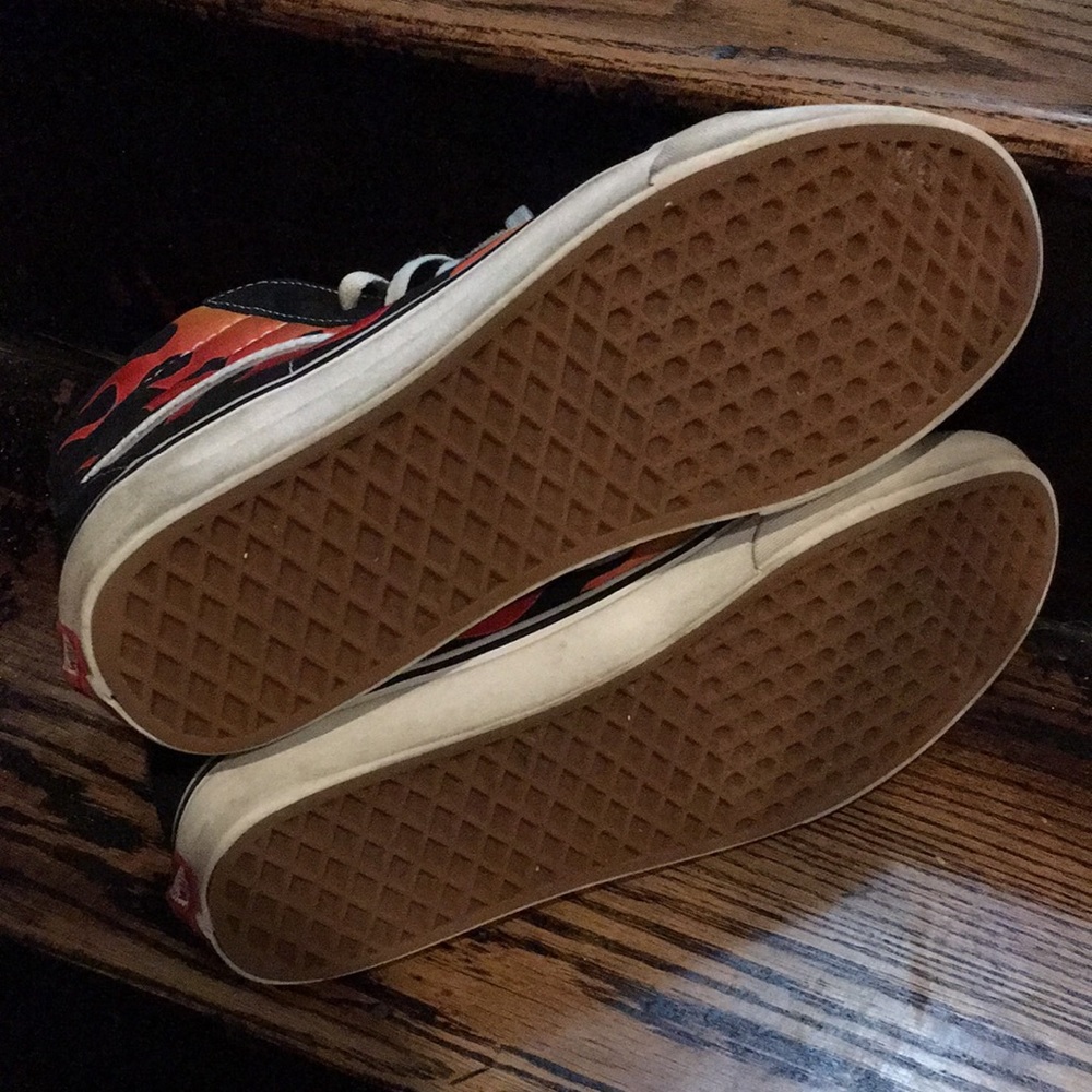 Vans - Picture 3 of 6